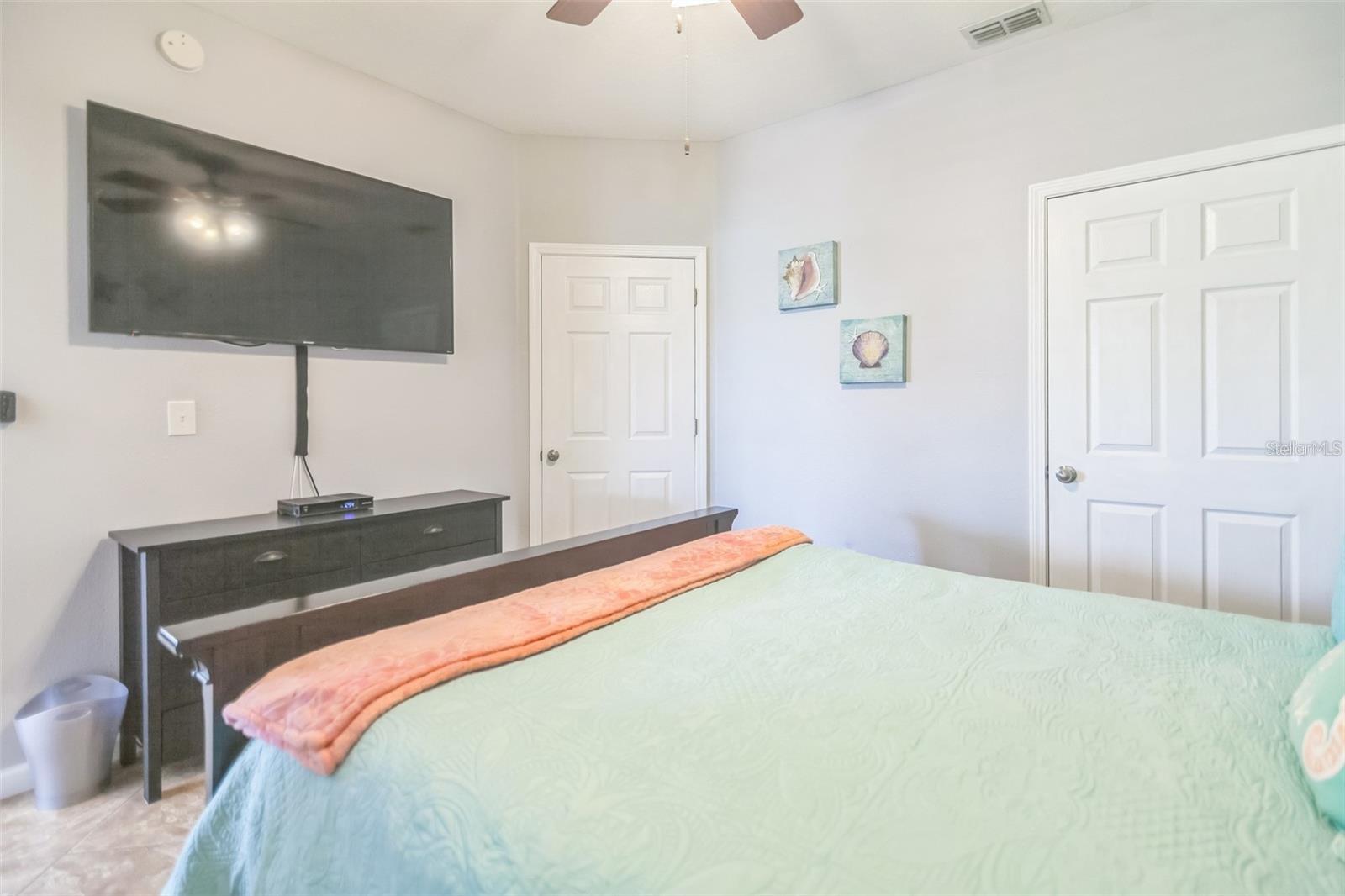 BEACHWAY CONDOS - Residential