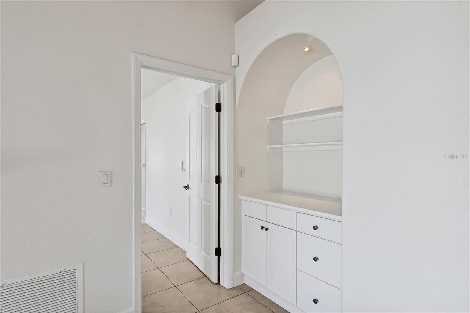 HUDSON BAYOU/MIDWOOD MANOR - Residential