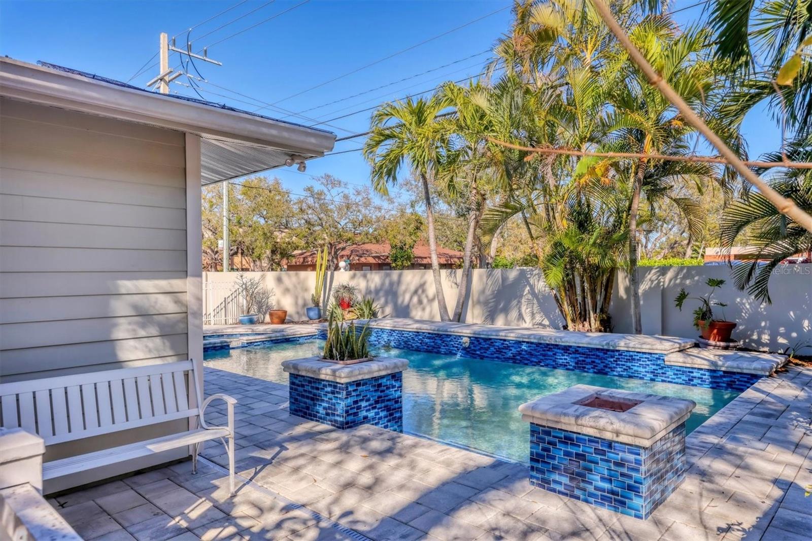 HUDSON BAYOU/MIDWOOD MANOR - Residential