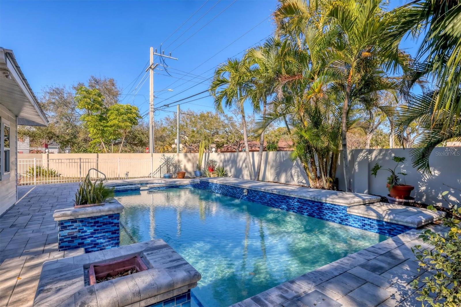 HUDSON BAYOU/MIDWOOD MANOR - Residential