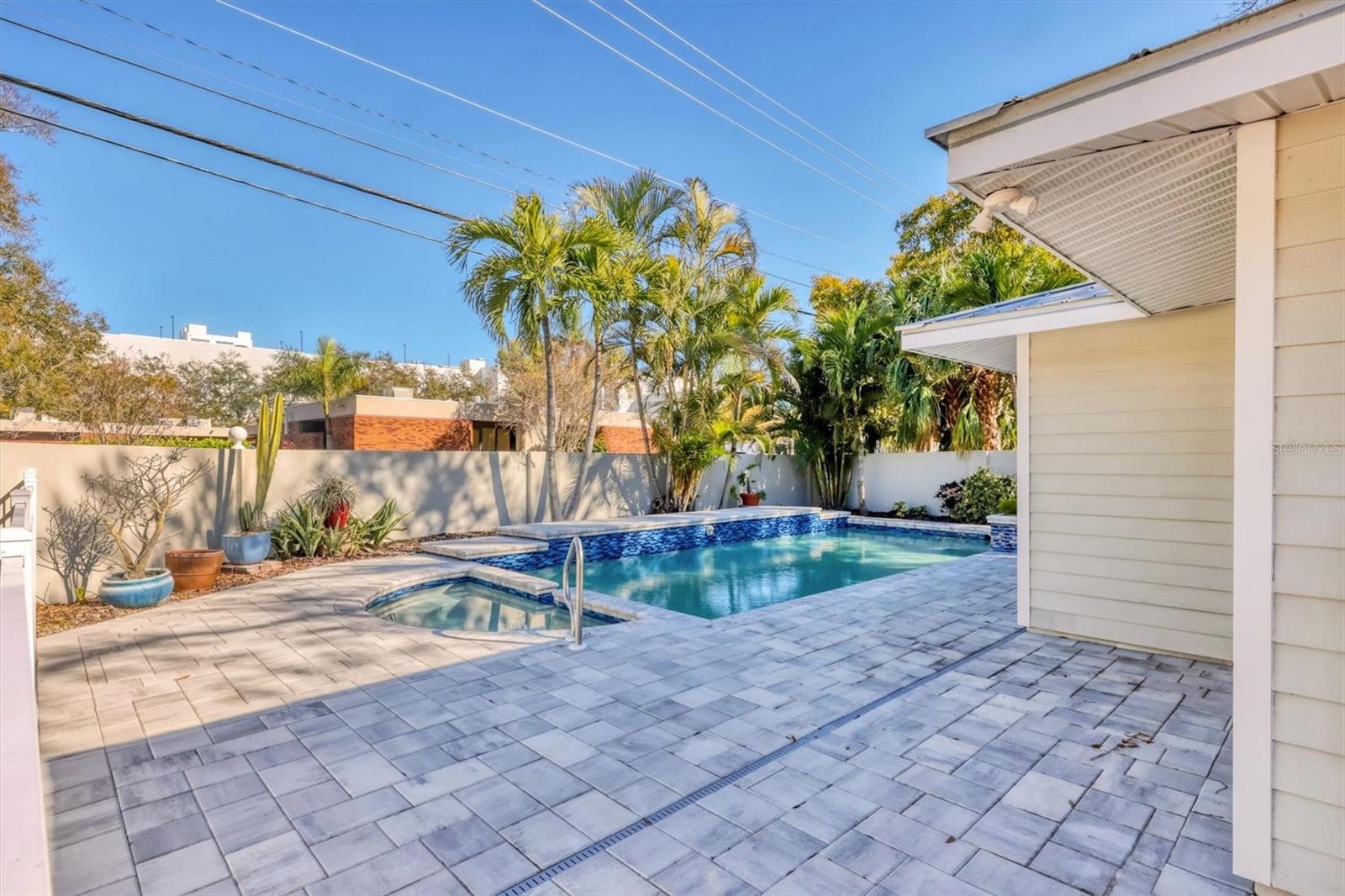 HUDSON BAYOU/MIDWOOD MANOR - Residential