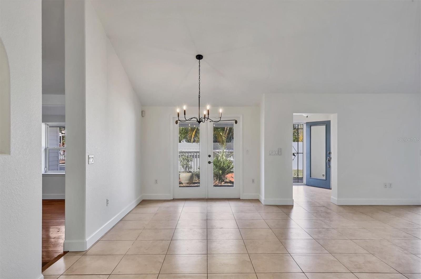 HUDSON BAYOU/MIDWOOD MANOR - Residential