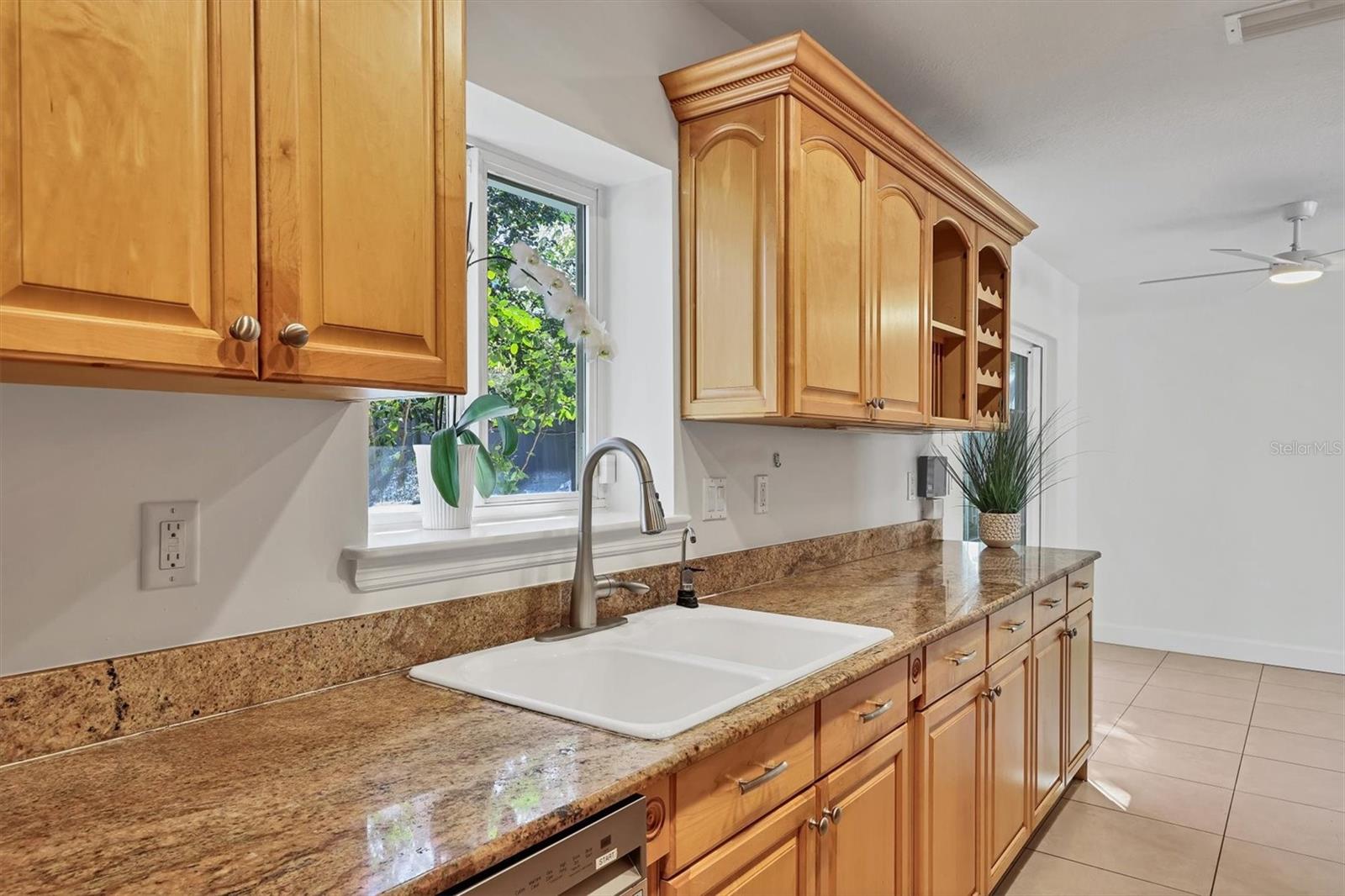 HUDSON BAYOU/MIDWOOD MANOR - Residential