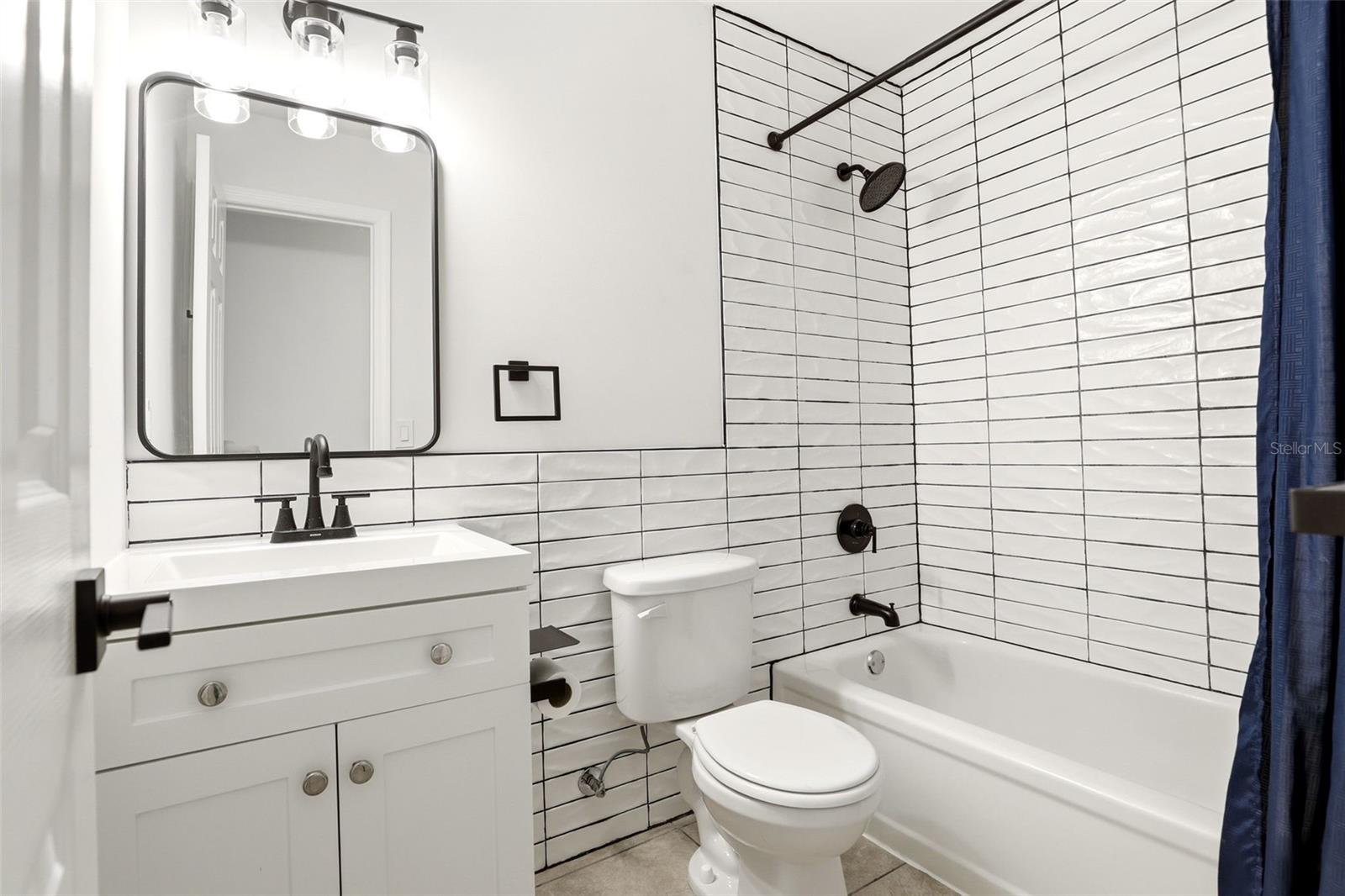 MALIBU GROVES TENTH ADD - Residential