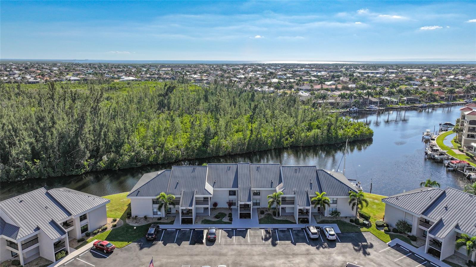 VENETIAN ISLES PH 03 BLDG 03 - Residential