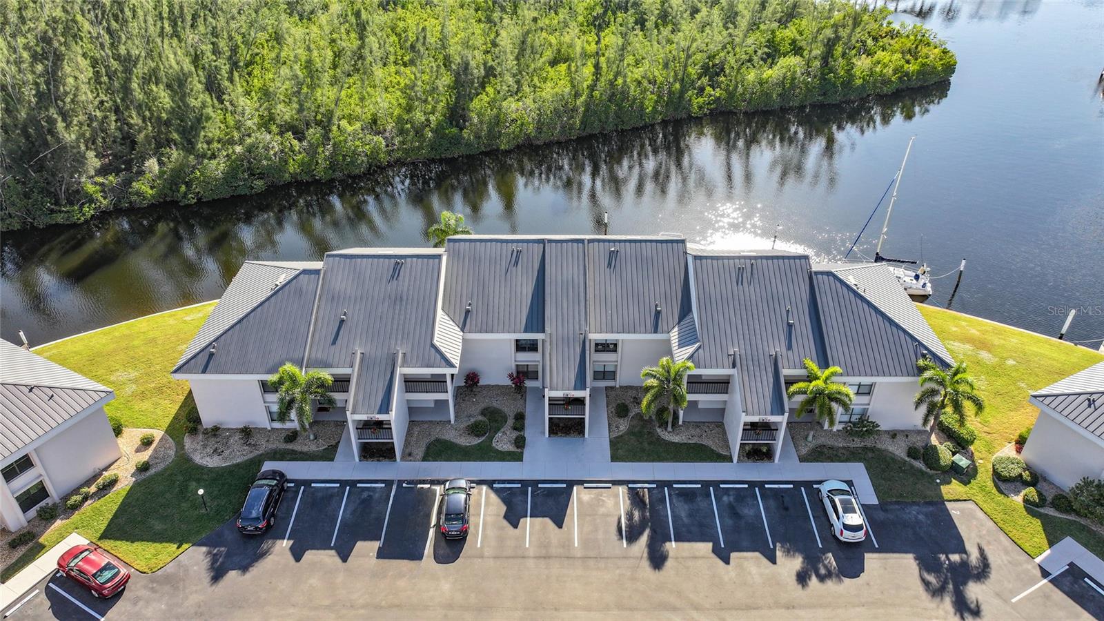 VENETIAN ISLES PH 03 BLDG 03 - Residential