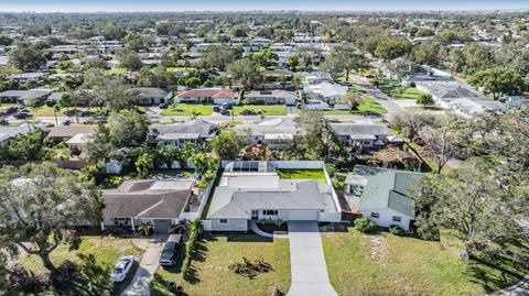 A home in SEMINOLE