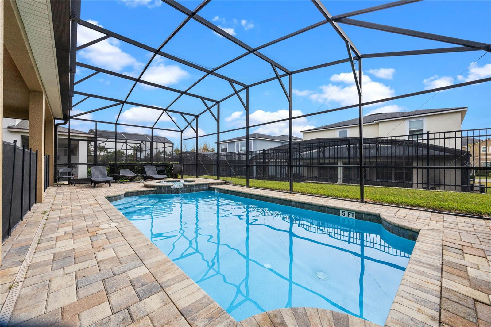 SOLARA RESORT - Residential Lease