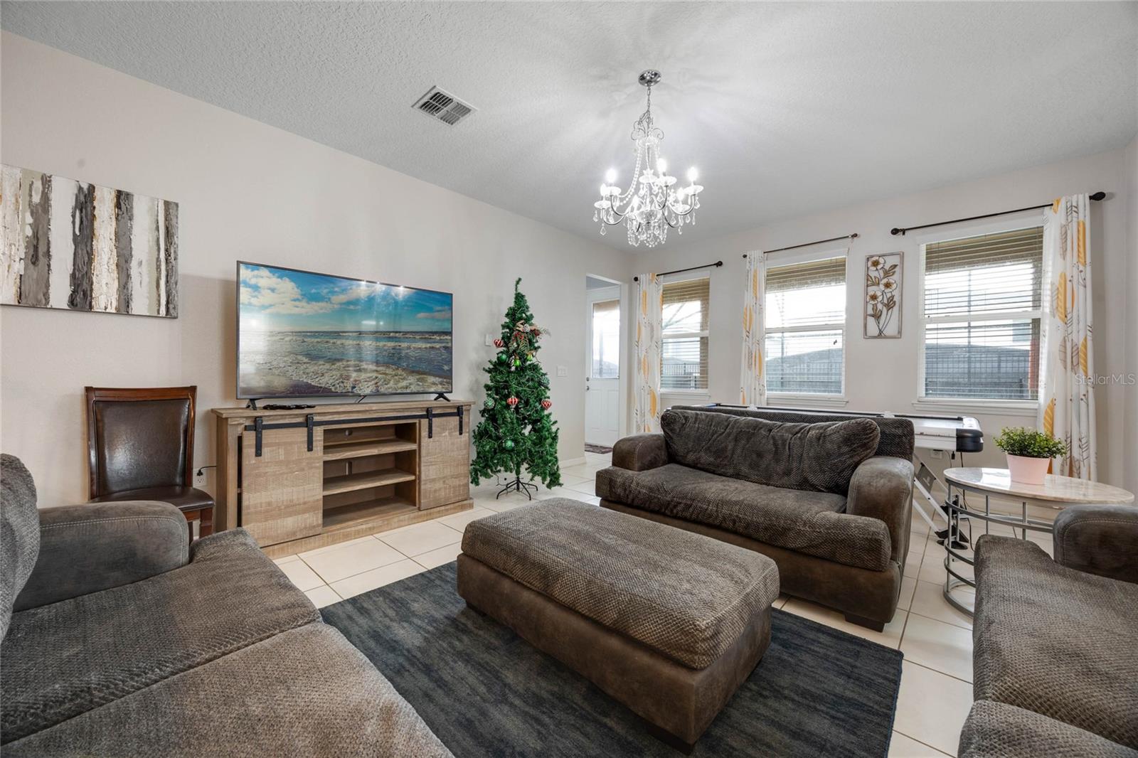 SOLARA RESORT - Residential Lease