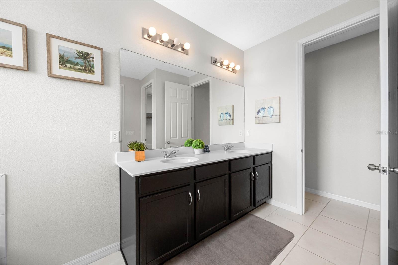 SOLARA RESORT - Residential Lease