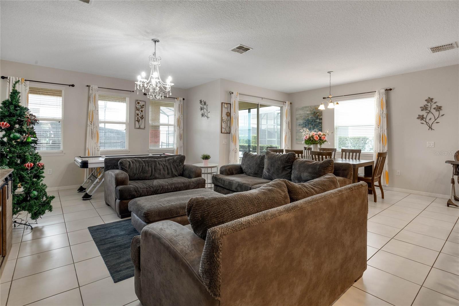 SOLARA RESORT - Residential Lease