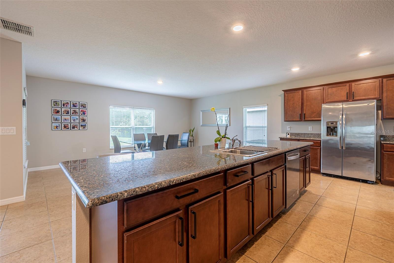 565 OGELTHORPE DRIVE