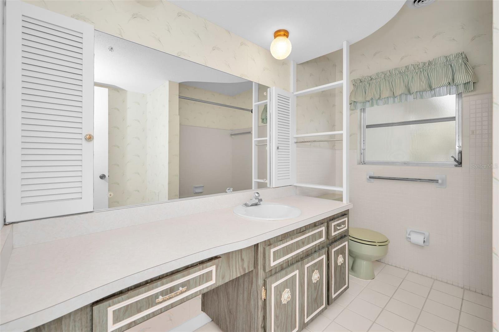 CANTERBURY CHASE - Residential