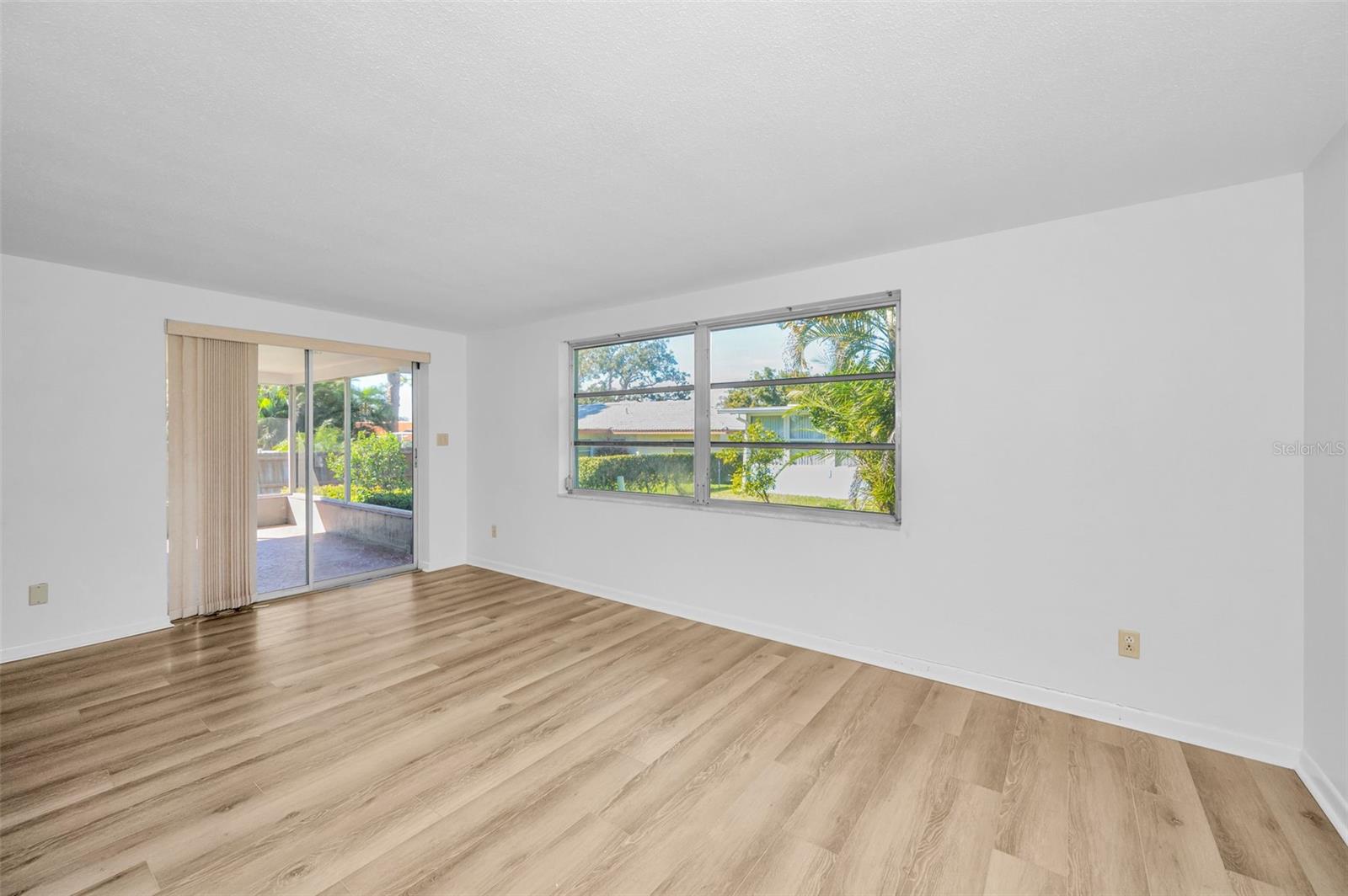 CANTERBURY CHASE - Residential