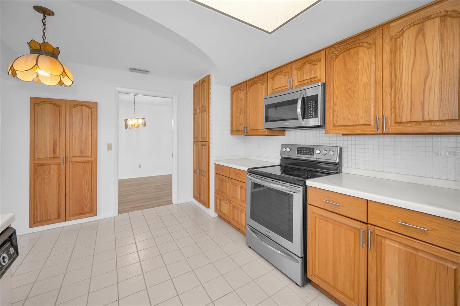 CANTERBURY CHASE - Residential