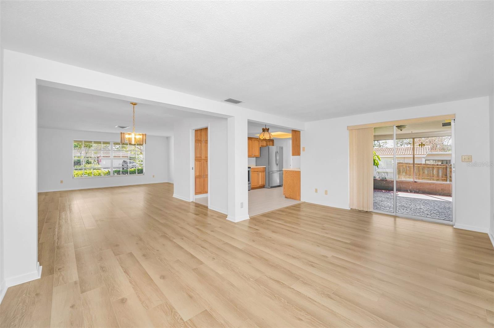 CANTERBURY CHASE - Residential