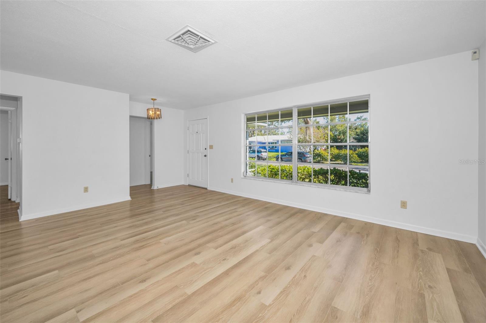 CANTERBURY CHASE - Residential