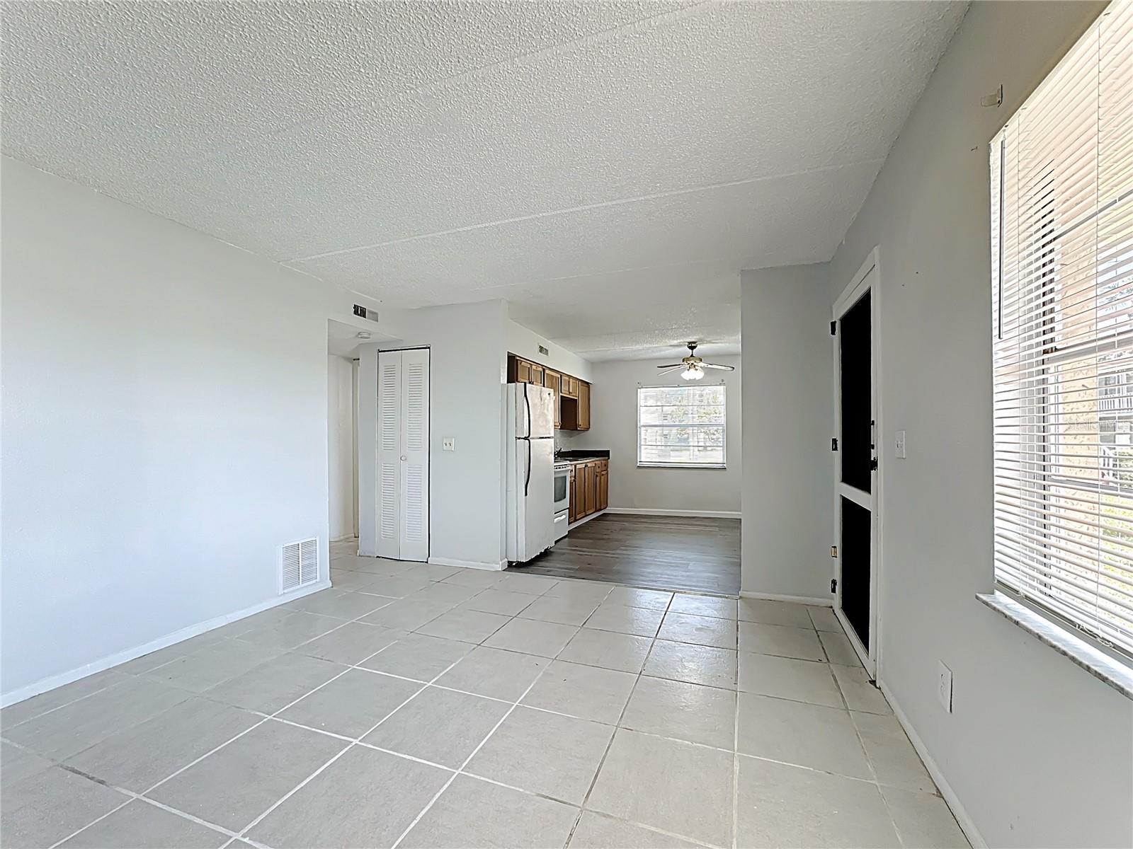 694 MICHIGAN COURT 4