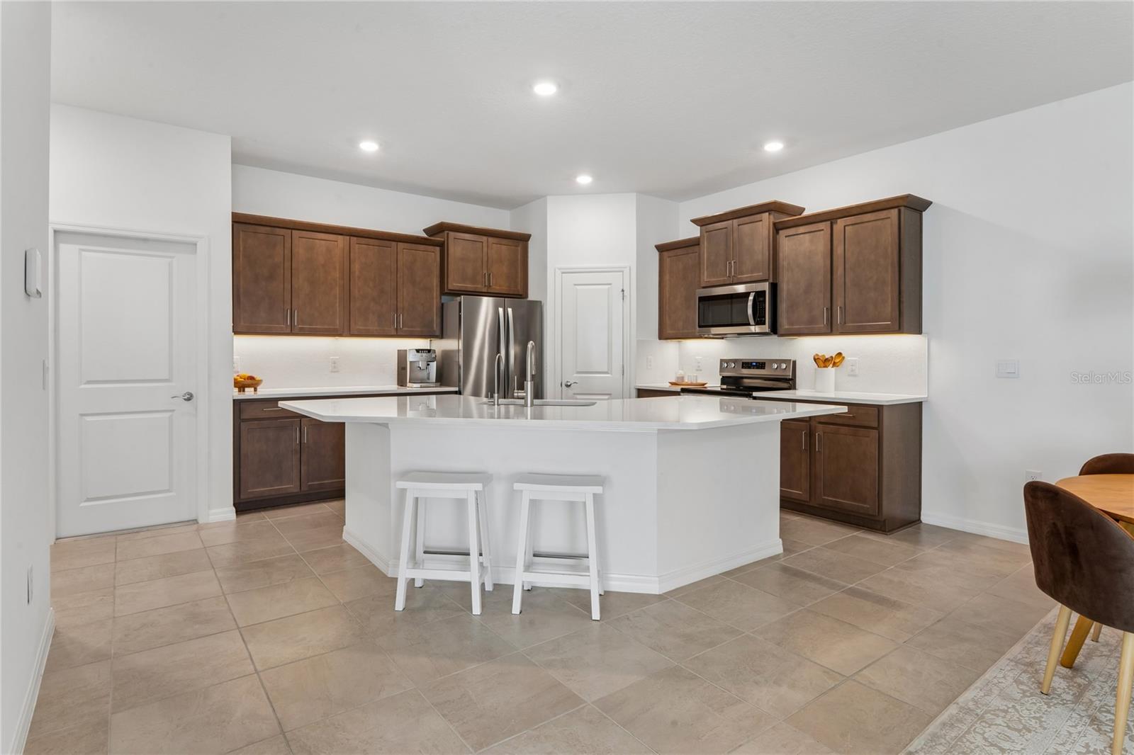 8580 BOLD CYPRESS LANE
