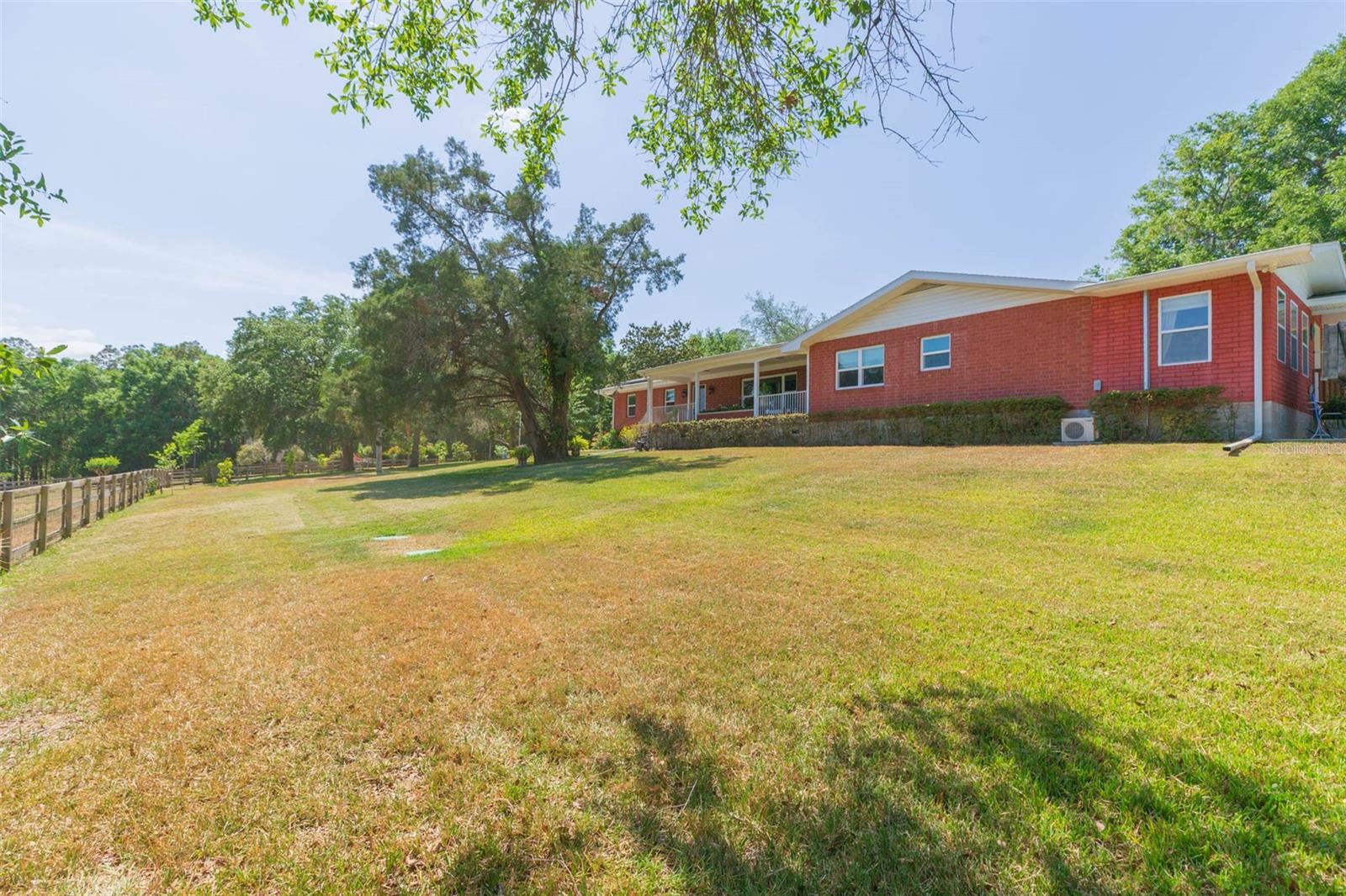 Listing image 4