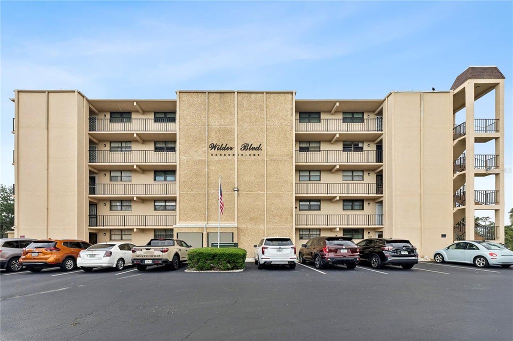 Photo of 325 Wilder Boulevard #A404, Daytona Beach, FL 32114 (MLS # O6424525)