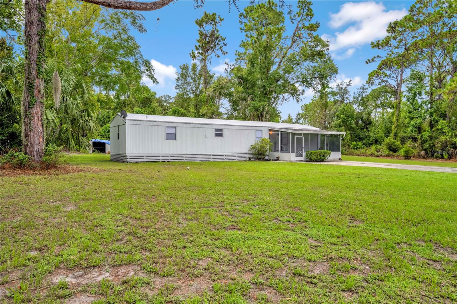 HOLIDAY ACRES UNIT 01 - Residential