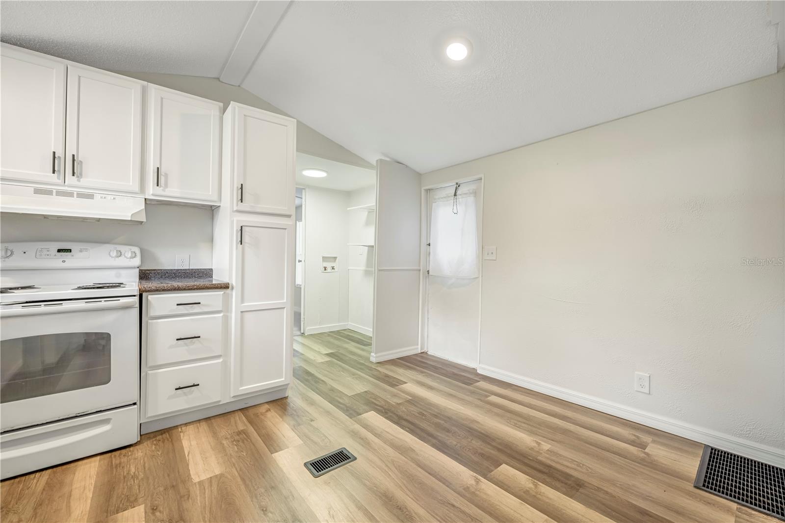 HOLIDAY ACRES UNIT 01 - Residential