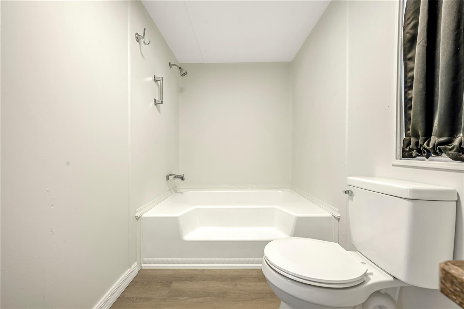 HOLIDAY ACRES UNIT 01 - Residential