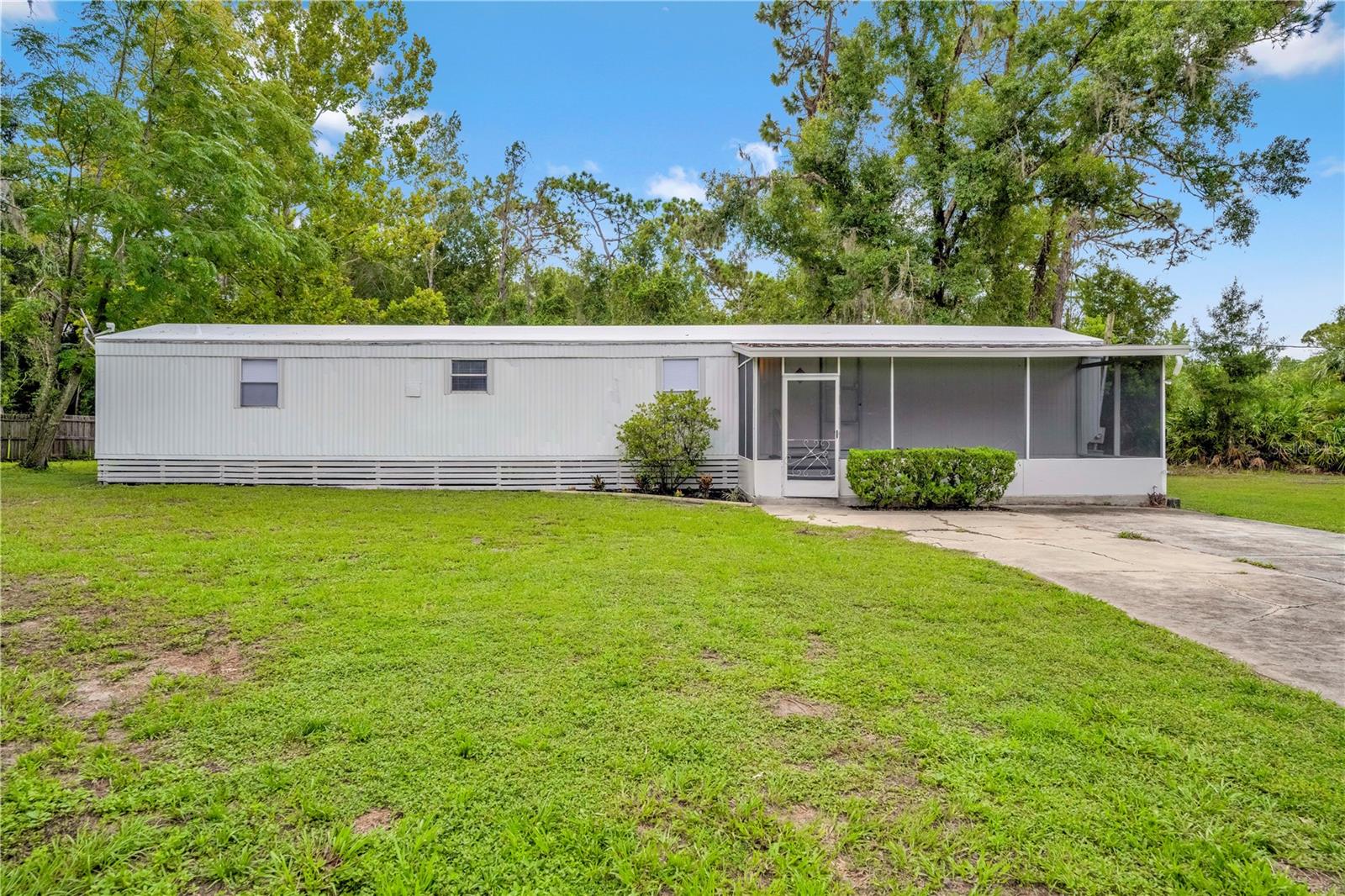 HOLIDAY ACRES UNIT 01 - Residential