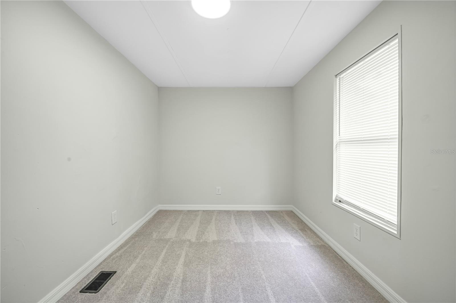 HOLIDAY ACRES UNIT 01 - Residential