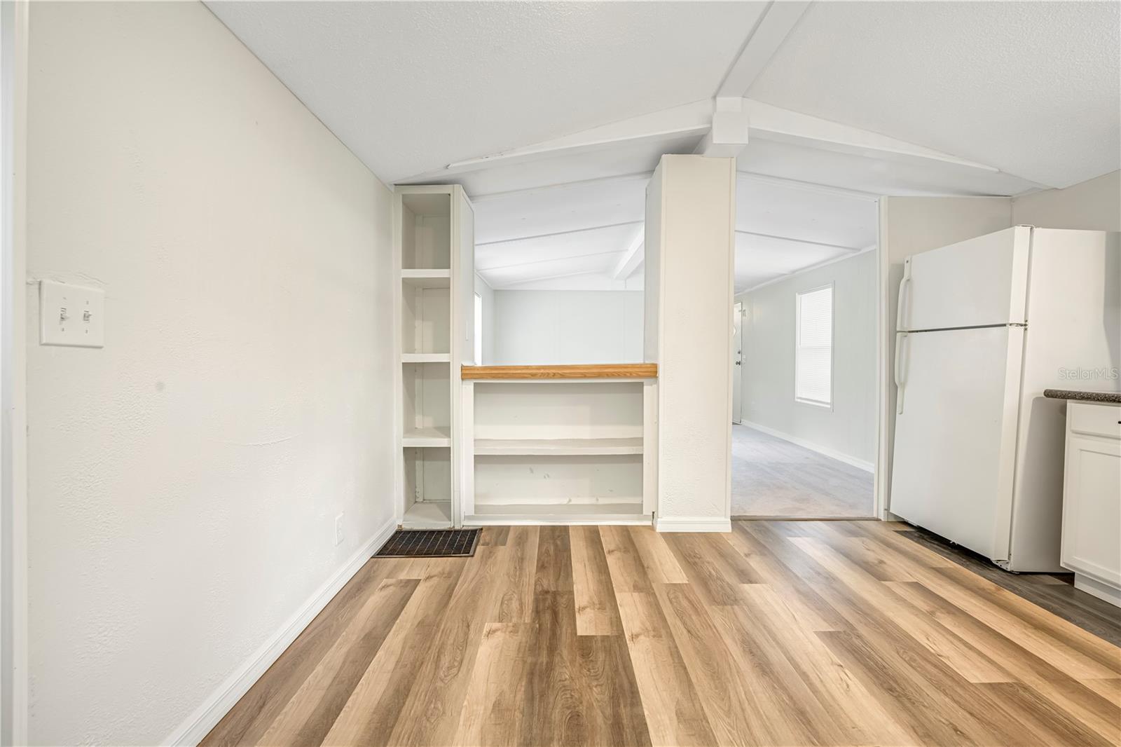 HOLIDAY ACRES UNIT 01 - Residential