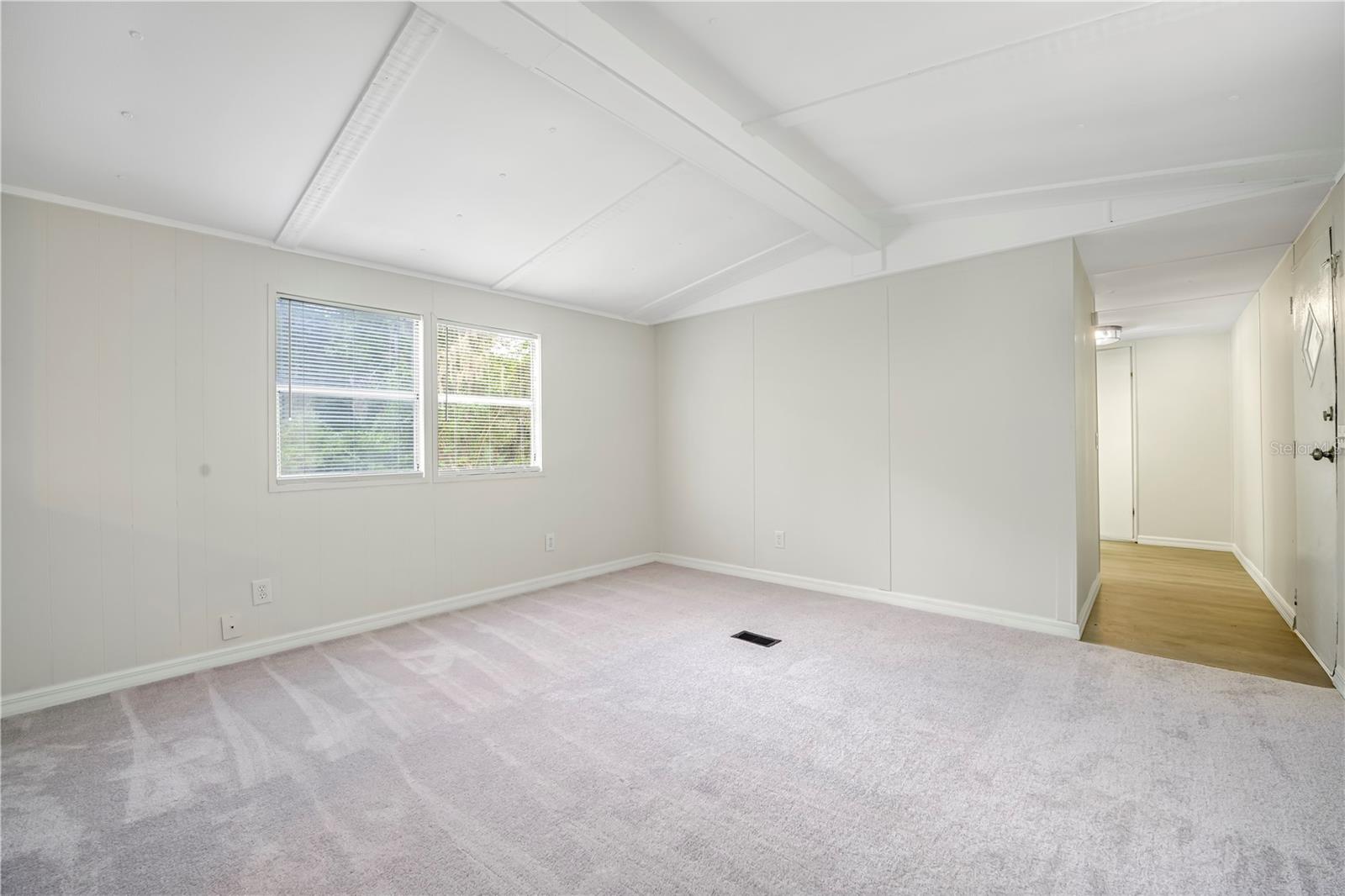 HOLIDAY ACRES UNIT 01 - Residential