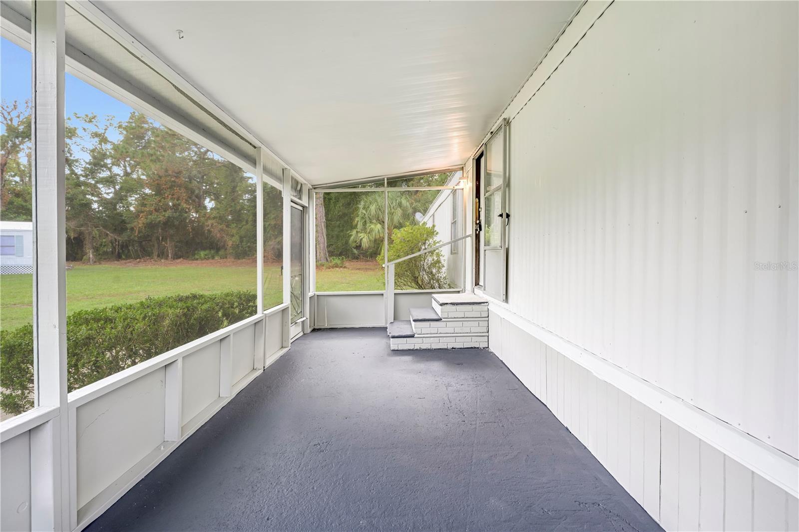 HOLIDAY ACRES UNIT 01 - Residential