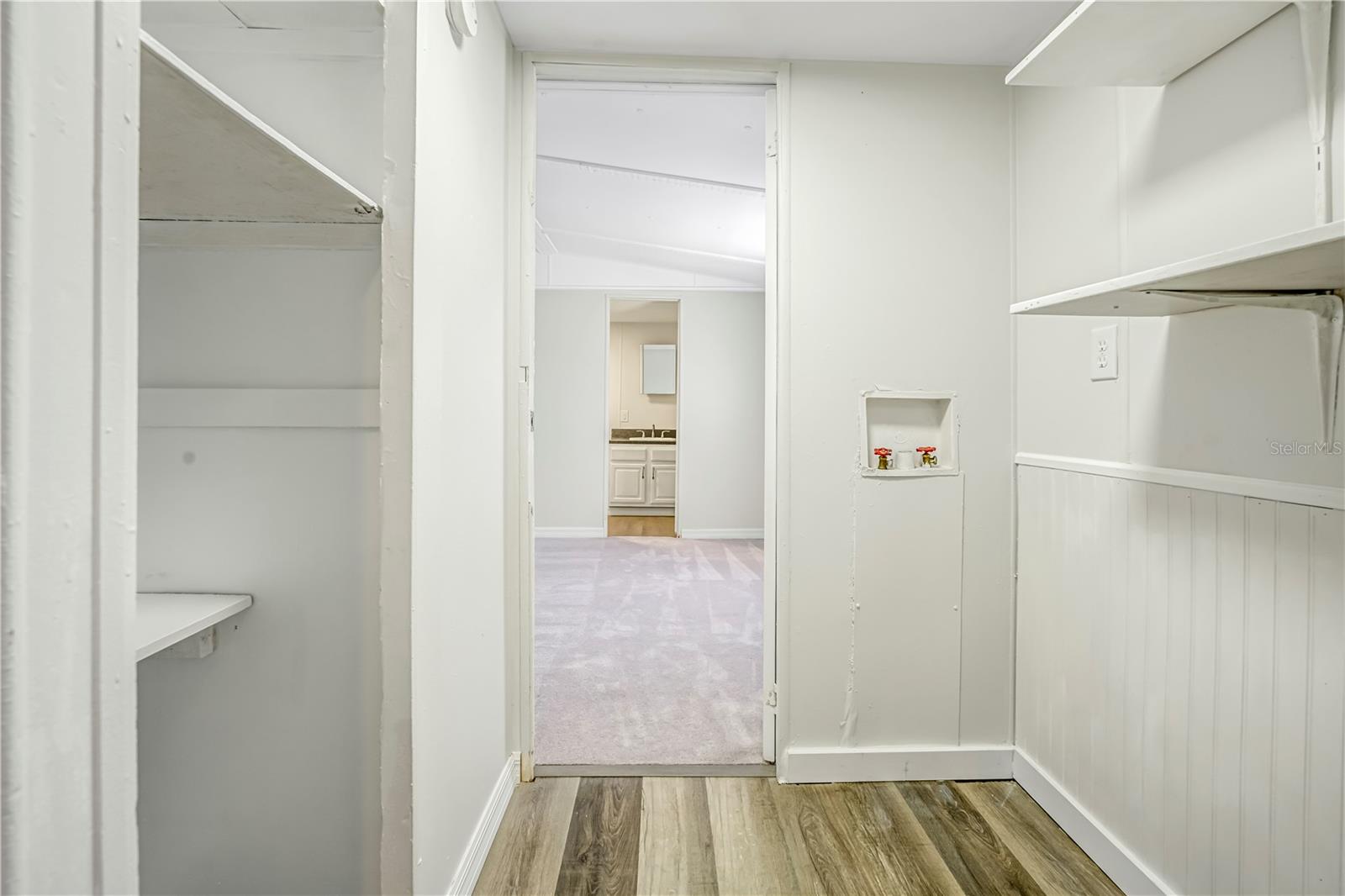 HOLIDAY ACRES UNIT 01 - Residential