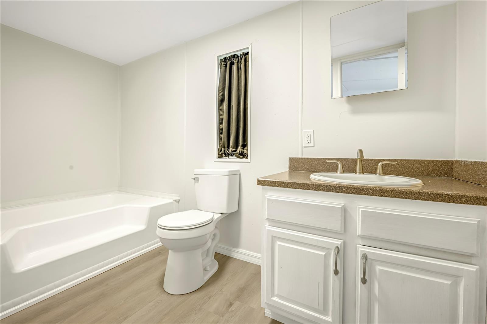 HOLIDAY ACRES UNIT 01 - Residential