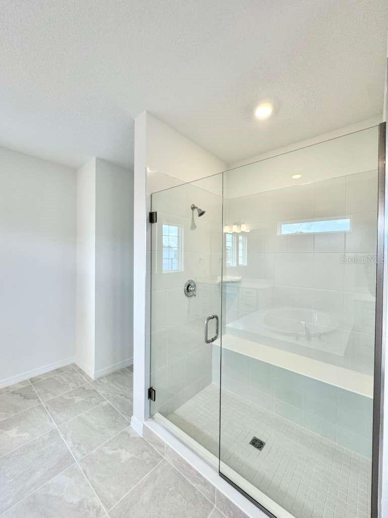 WINTER GROVE - Residential Lease