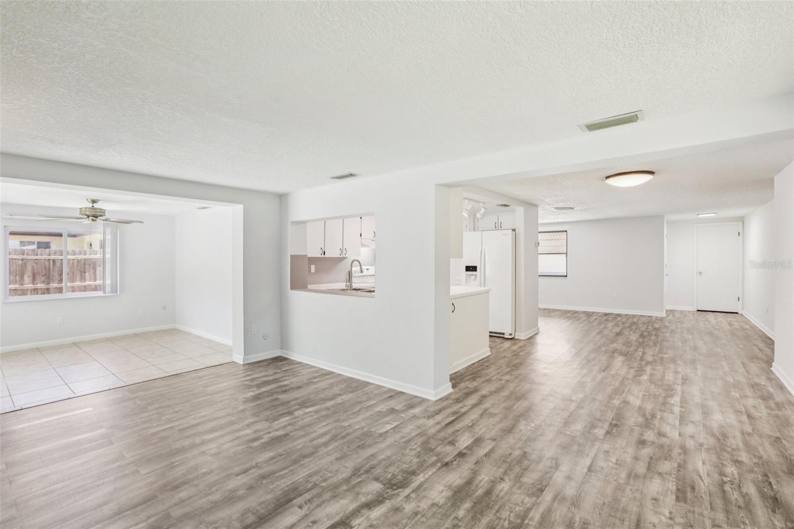 BEACON SQUARE - Residential Lease