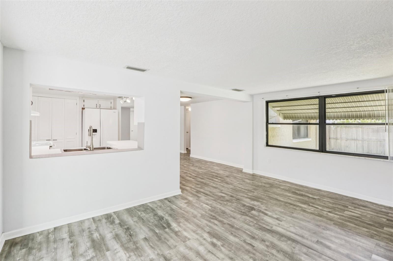 BEACON SQUARE - Residential Lease