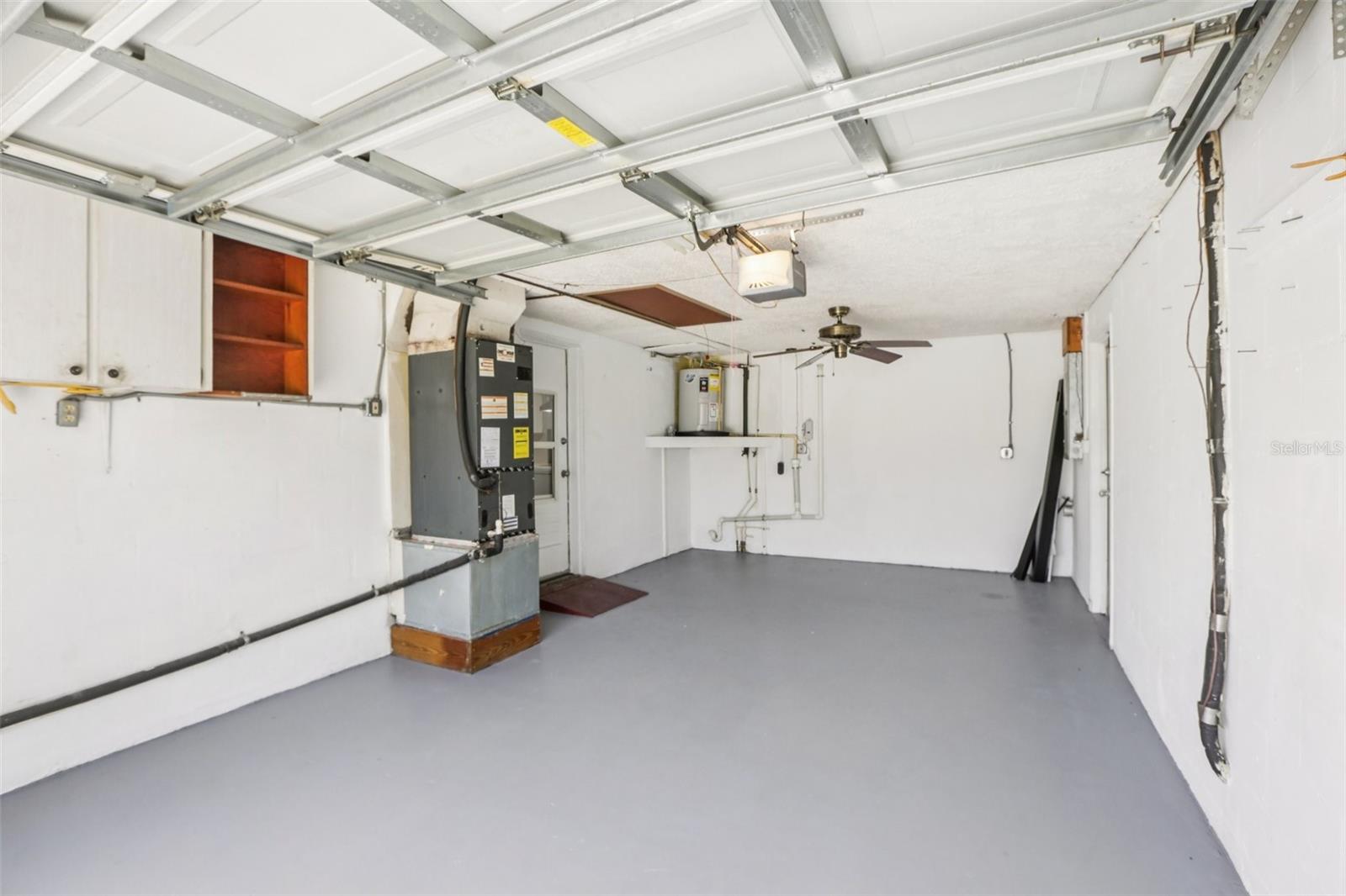 BEACON SQUARE - Residential Lease