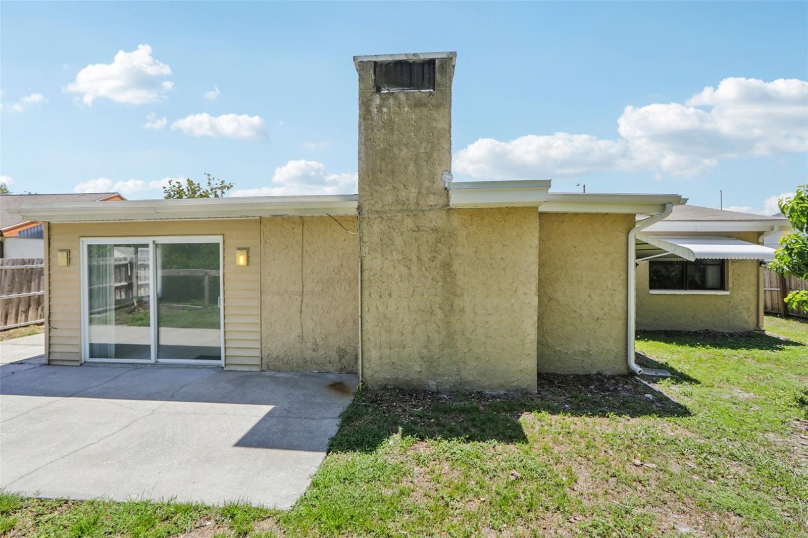 BEACON SQUARE - Residential Lease