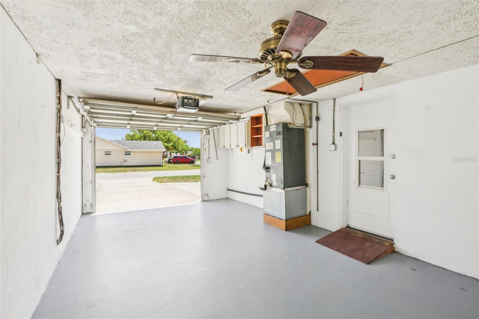 BEACON SQUARE - Residential Lease