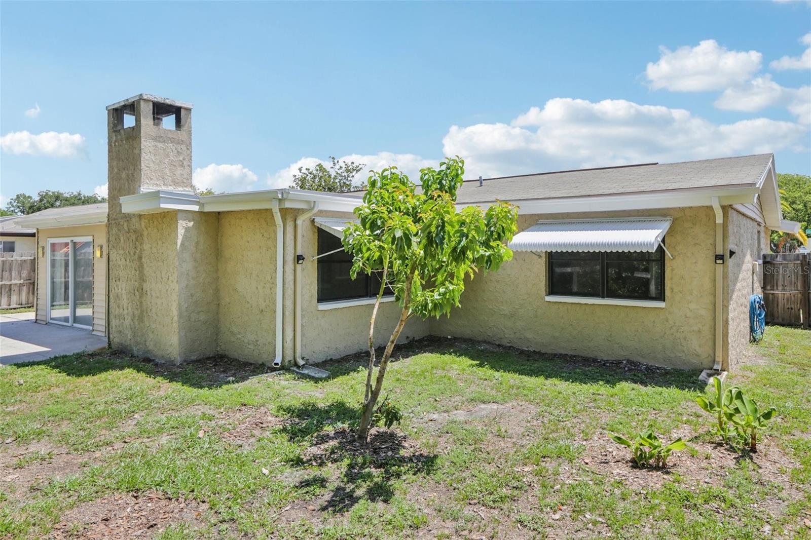 BEACON SQUARE - Residential Lease