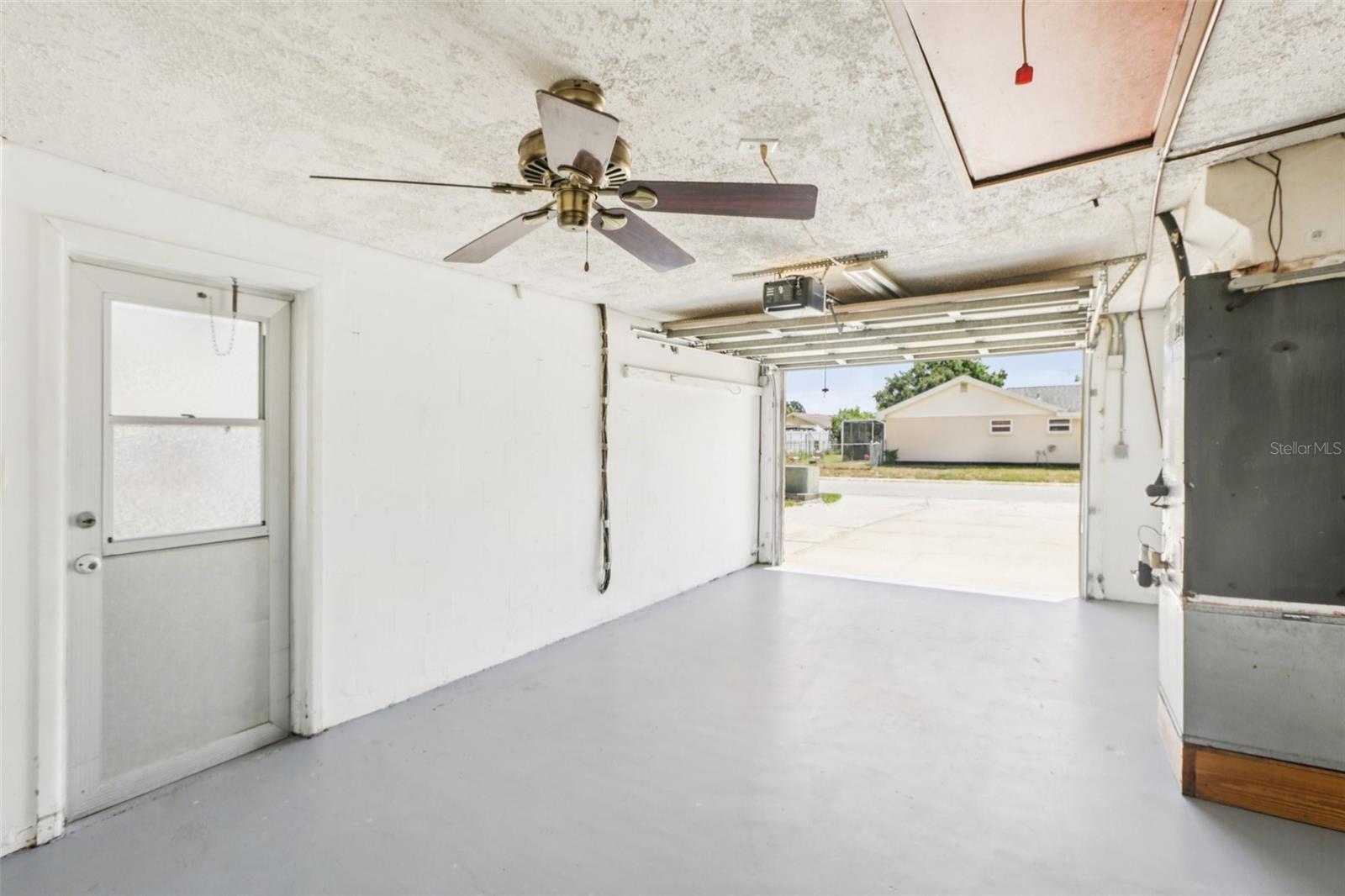 BEACON SQUARE - Residential Lease