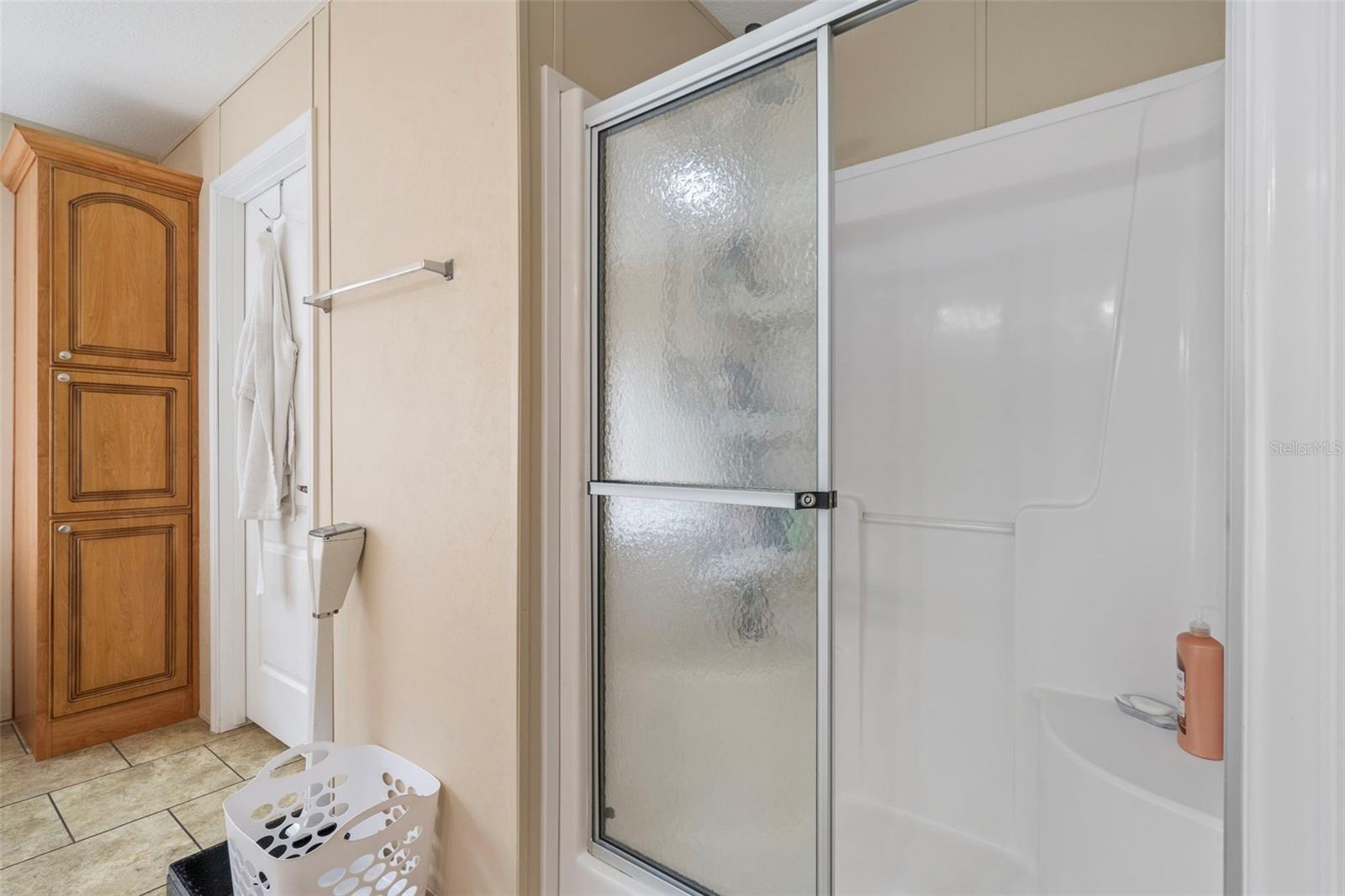 LEISURE HILLS - Residential