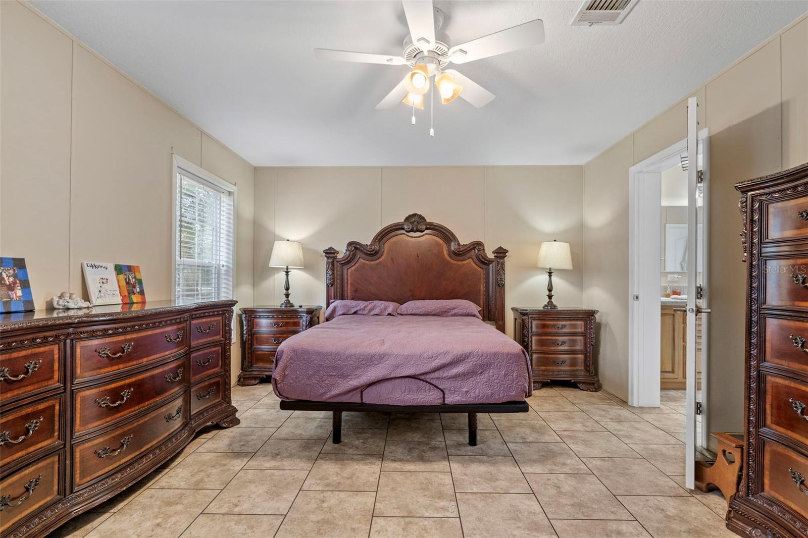 LEISURE HILLS - Residential