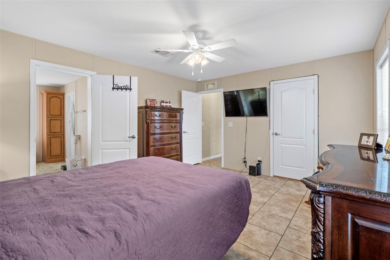 LEISURE HILLS - Residential