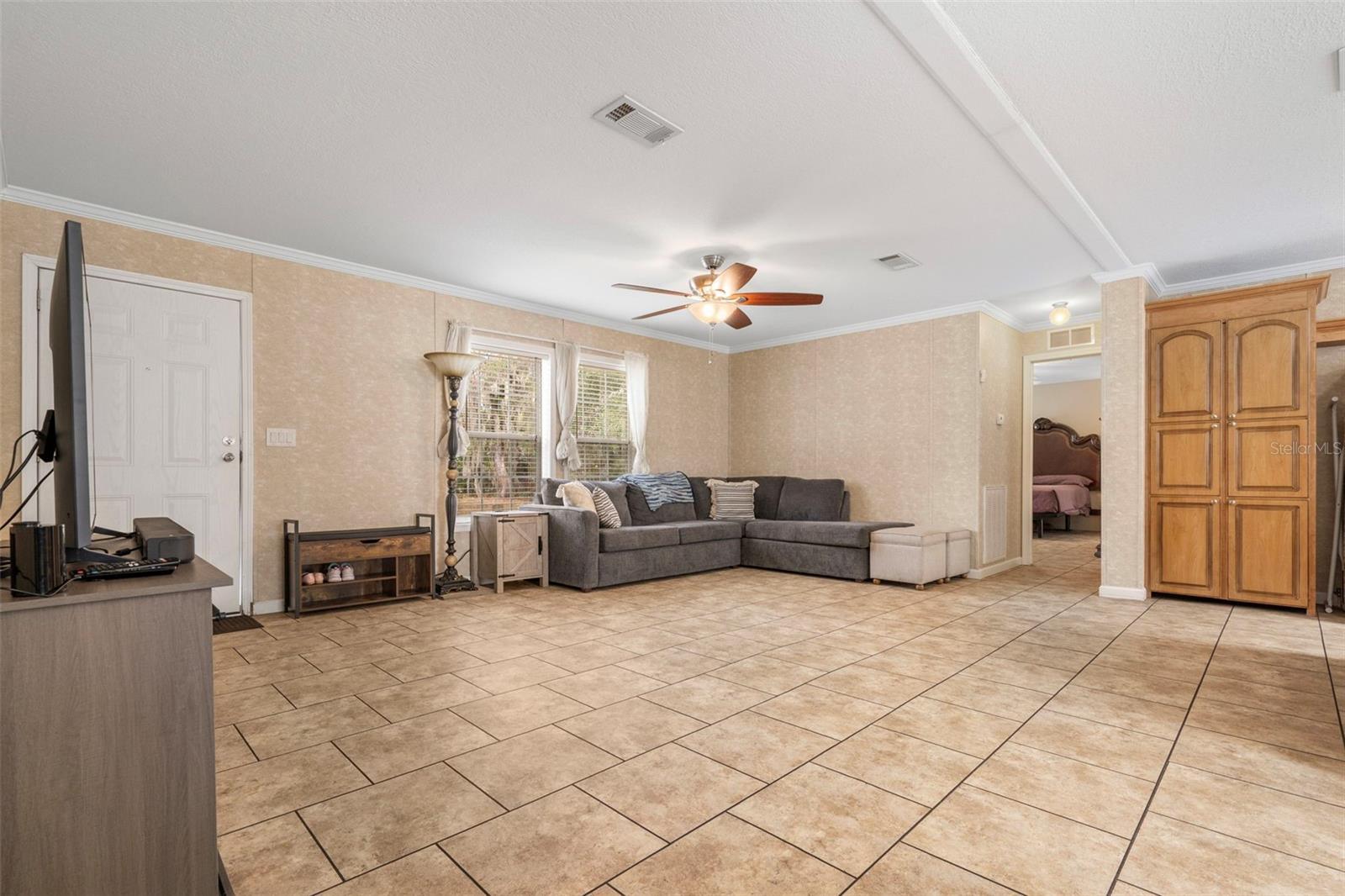 LEISURE HILLS - Residential