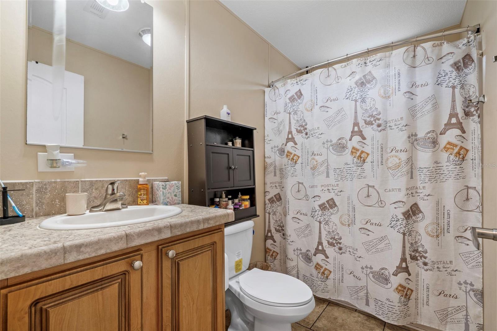 LEISURE HILLS - Residential