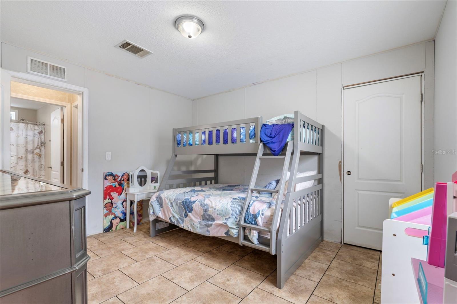 LEISURE HILLS - Residential