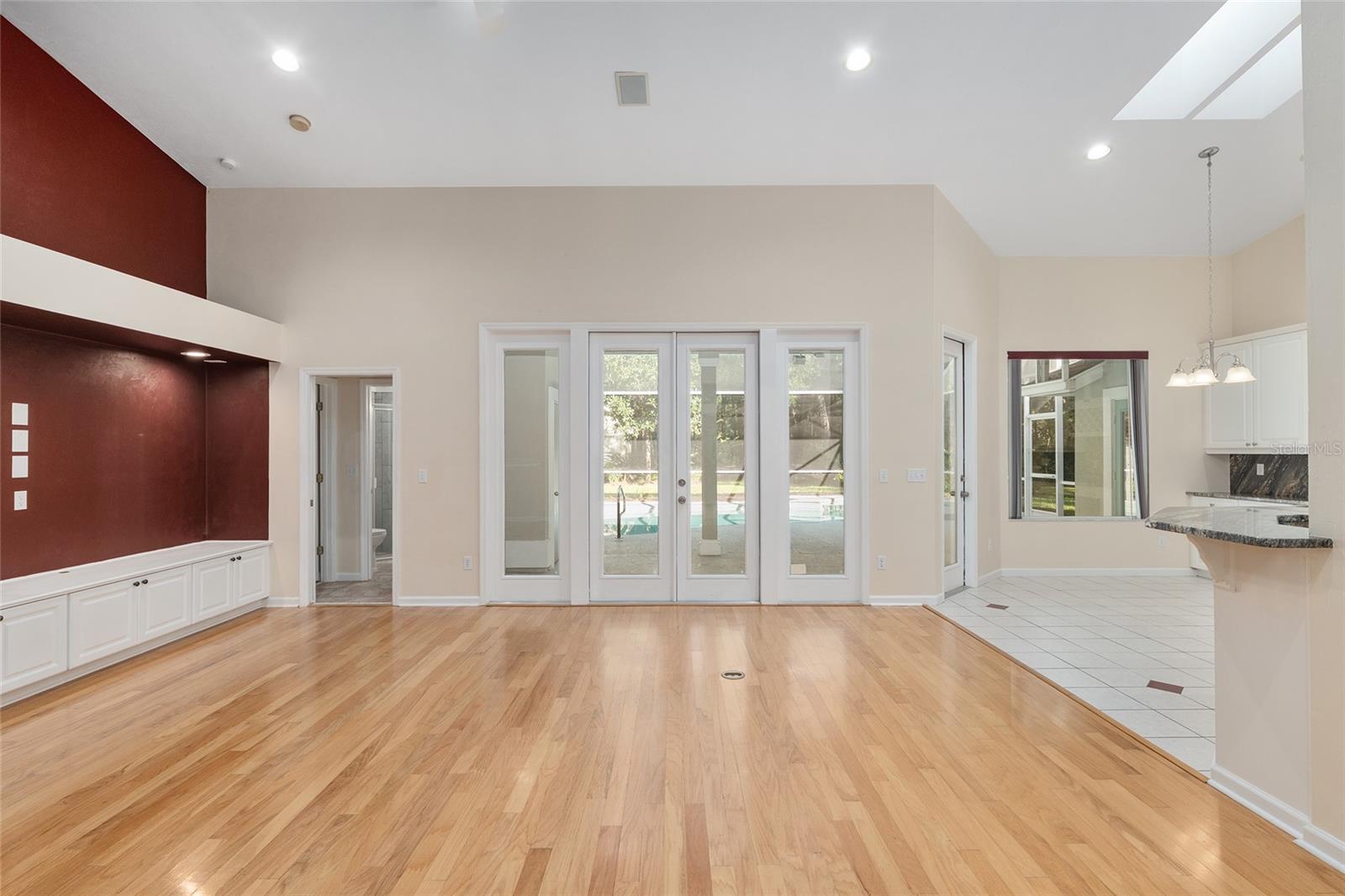 JOCKEY CLUB - Residential